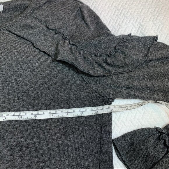 carolina Belle Montreal Grey Long Sleeve Sweater Ruffle Detail Size M - Picture 6 of 10